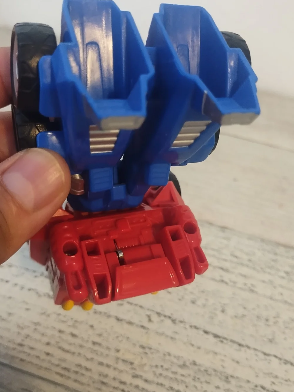 Transformers Rescue Bots Rescan Optimus Prime  Complete